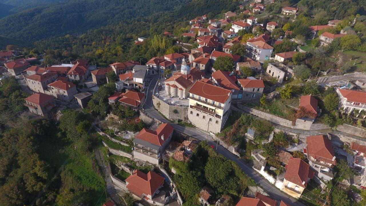 Hotel Isaraiko Spiti Agia Theodora Isaris Экстерьер фото